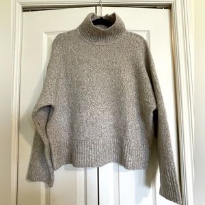 BNWT H&M Sweater